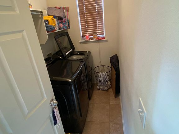 4th image of 10632 Traymore Dr