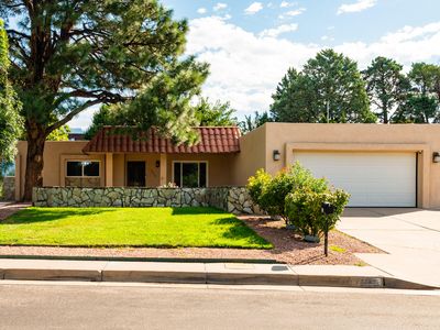 7933 Academy Trl NE, Albuquerque, NM, 87109