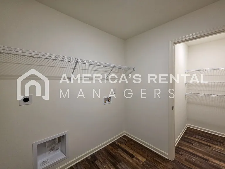 2400 Sky Dr — Photo 35