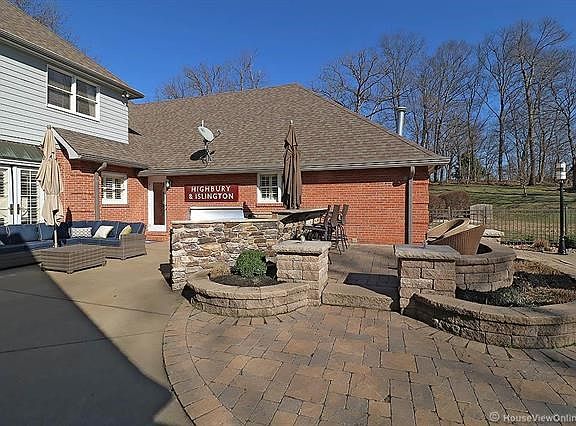 5th image of 318 White Oaks Ln
