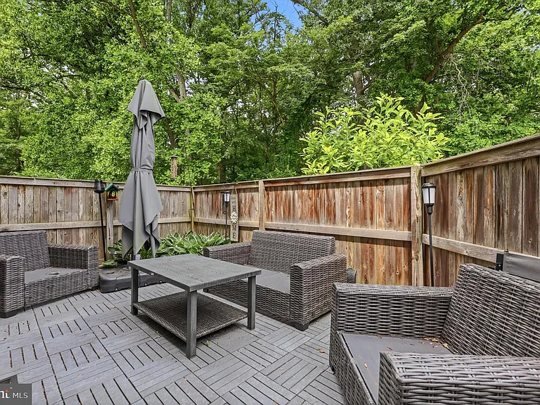 1750 Oakwood Ter #17A — Photo 24