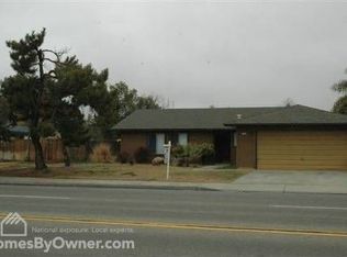 1505 Barstow Ave, Clovis, CA 93611