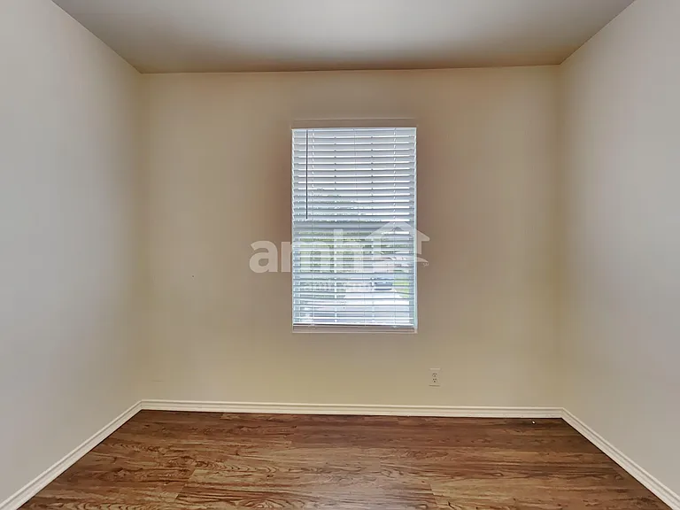 142 Blue Juniper — Photo 16