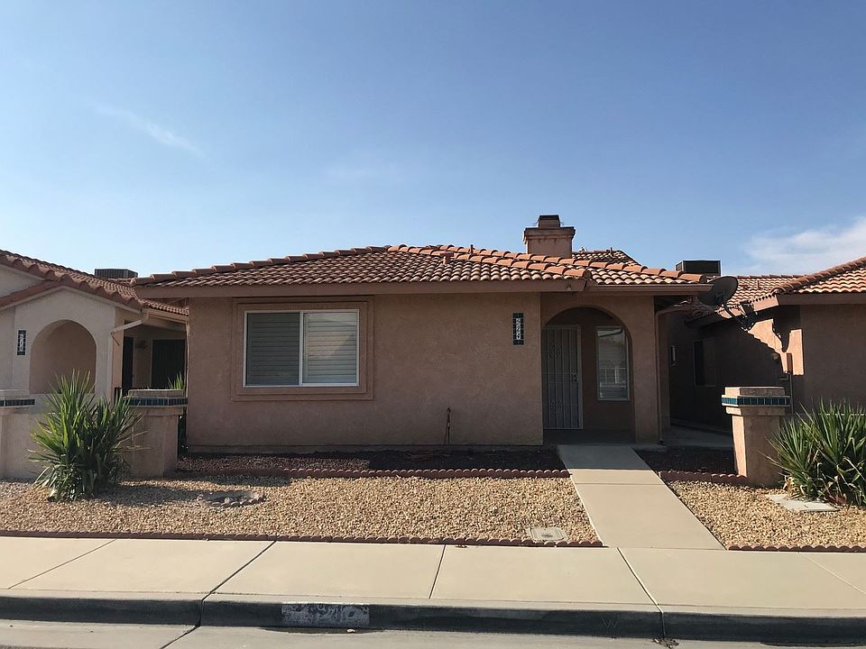 1st image of 524 Reposo St