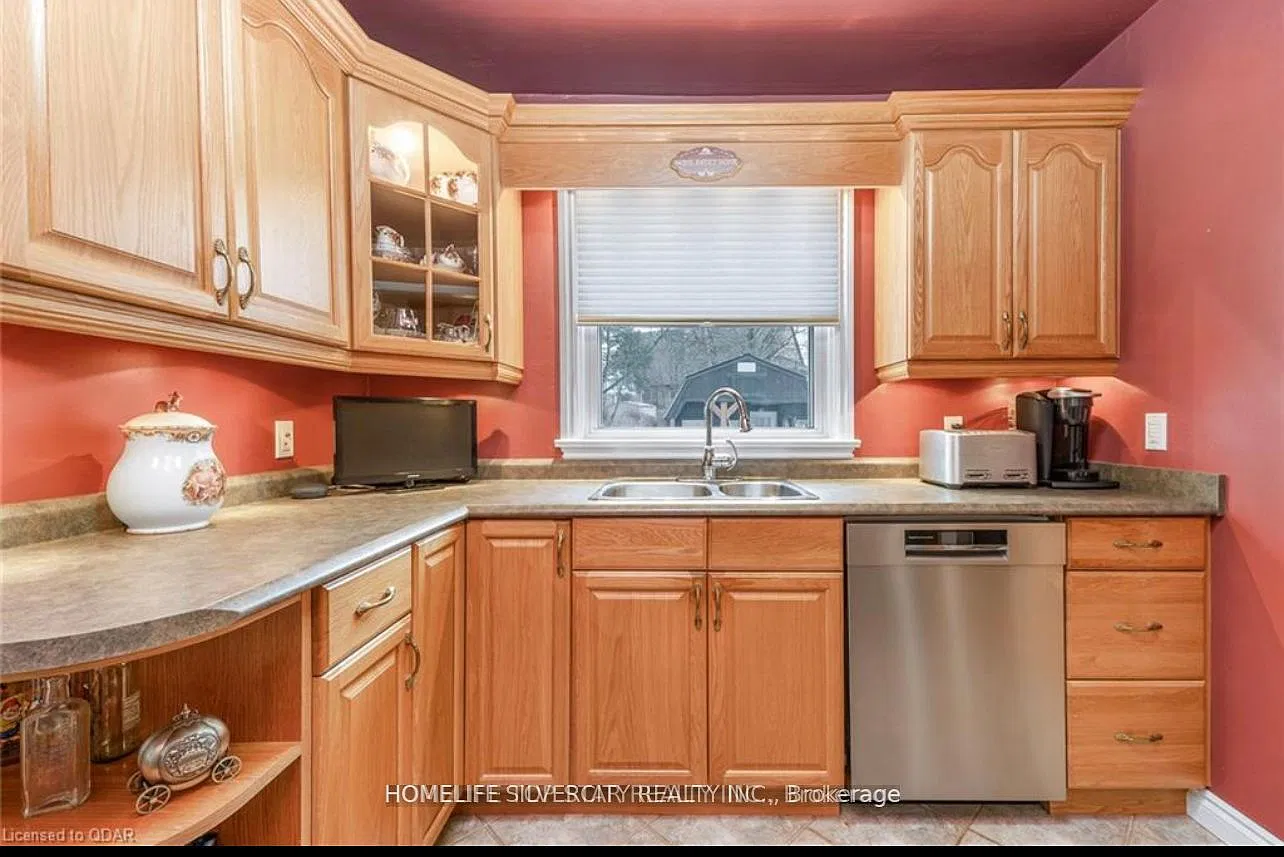 2 bed, $2,050 — Photo 3