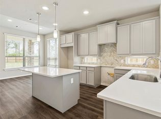 8001 Whispering Grove Dr, Magnolia, TX 77354