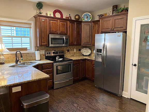4th image of 2370 Patchen Wilkes Dr