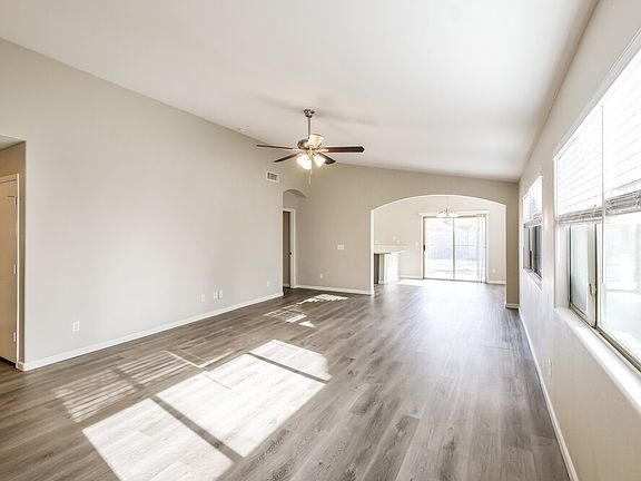 4th image of 25703 W Saint Charles Ct