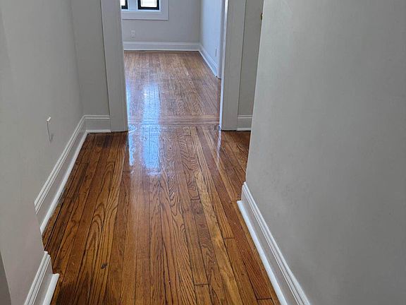 5th image of 3118 35th St APT 3F