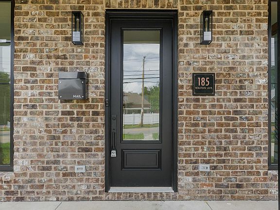 3rd image of 185 Walton Ave