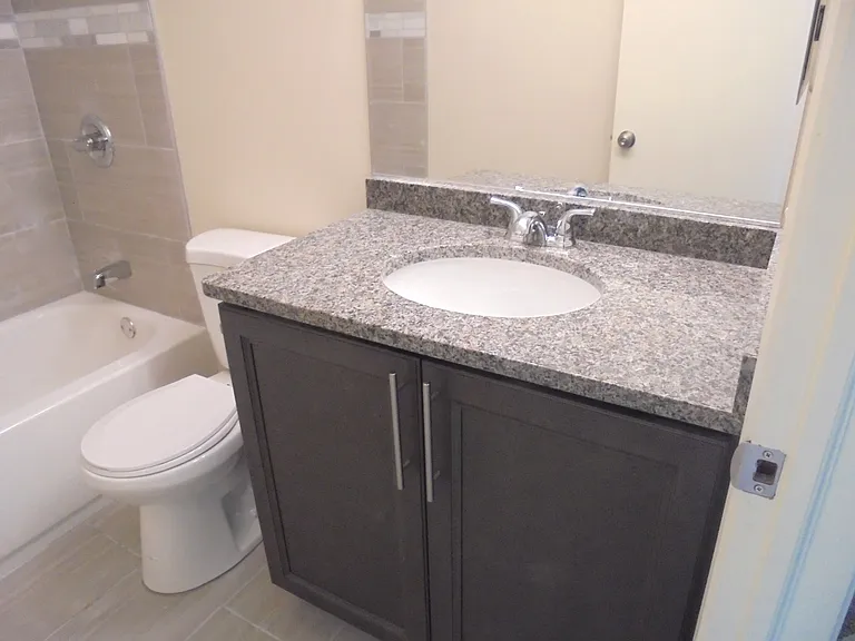 1454 Walnut Hill Ave — Photo 17