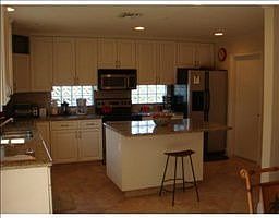 4th image of 1661 SE 21st Ave