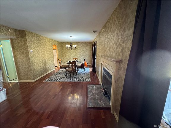 4th image of 511 Race Place