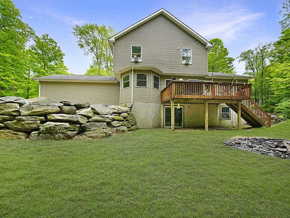 3rd image of 116 Fernwood Dr