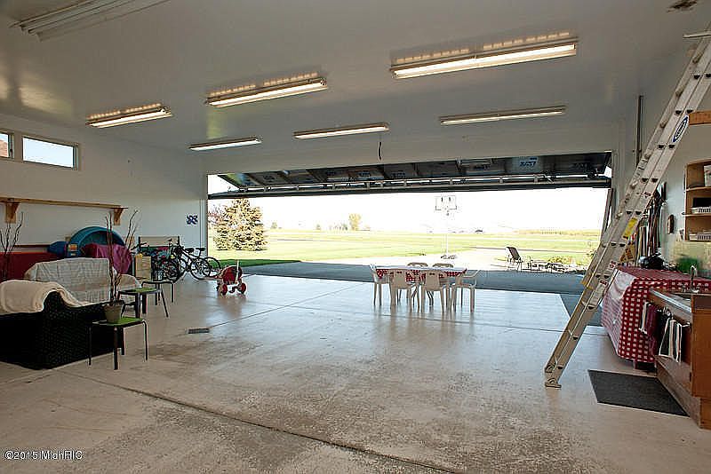 2592 Air Park Dr, Zeeland, MI 49464 Zillow