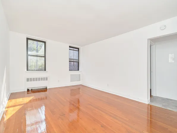 402 West 45th Street image 1 of 5