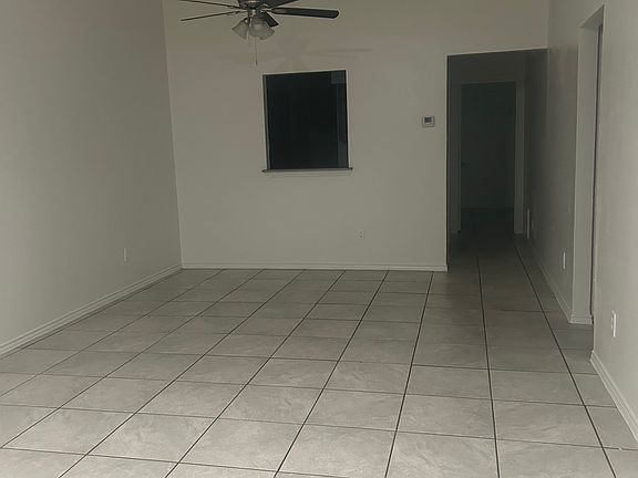 4th image of 8832 Saint Thomas Cir
