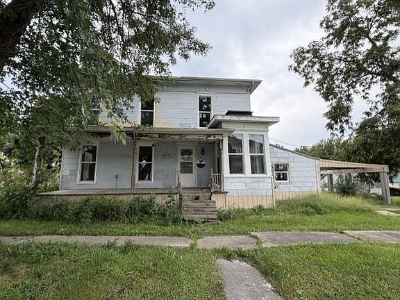 3rd image of 403 N Cherry St