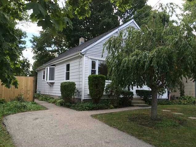 2nd image of 21 Highbank Ave