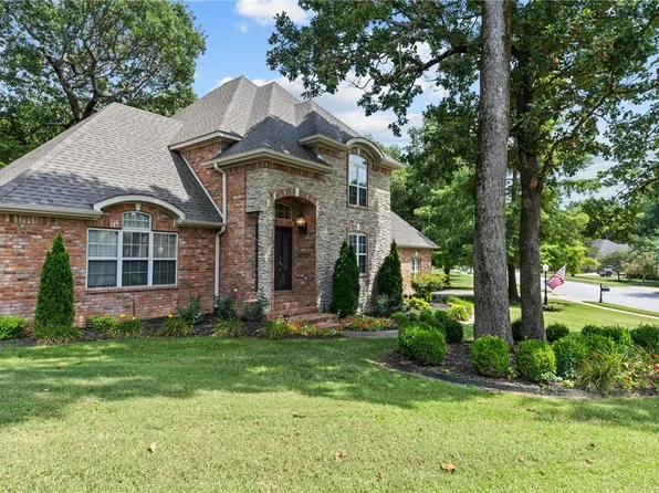 3450 E Natchez Trce, Fayetteville, AR 72703