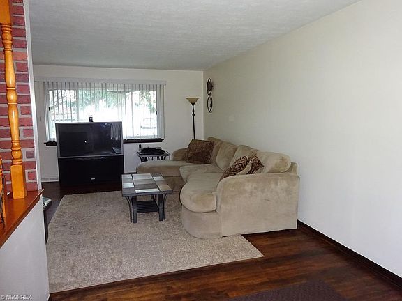 5th image of 21936 Crestridge Dr
