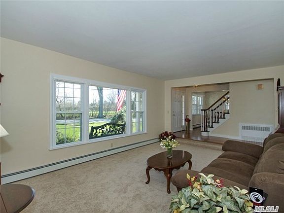 2nd image of 12 Peconic Dr
