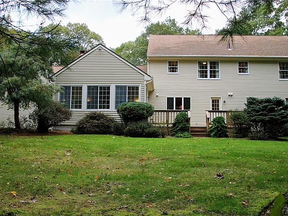 5th image of 21 Whispering Pines Ter