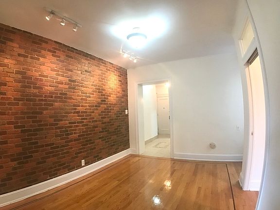 4th image of 31-84 43rd St #16