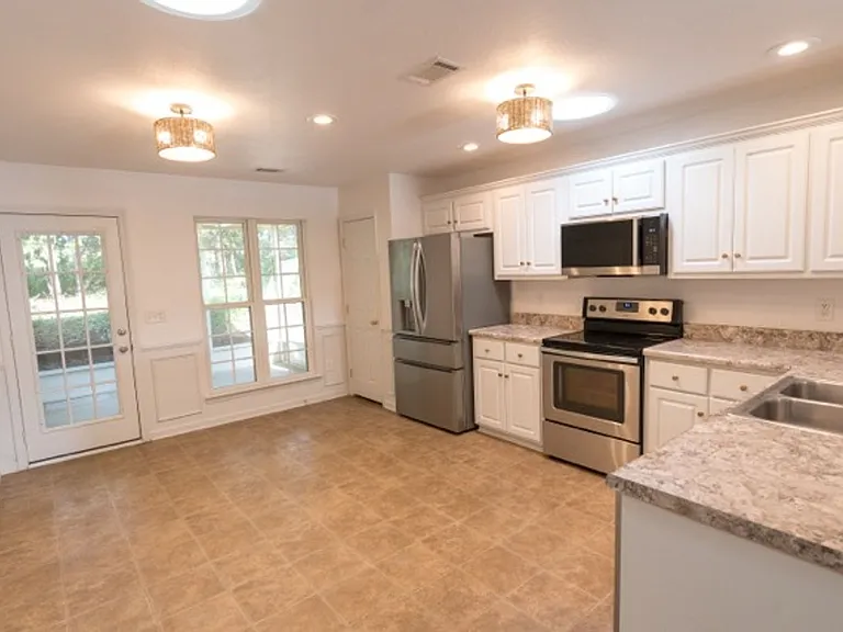 2049 Dundee Way — Photo 8