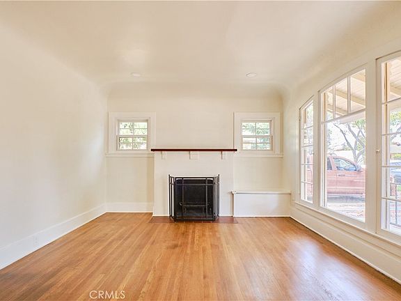 5th image of 3045 Cedar St