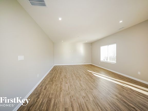 3rd image of 5045 Arling Ct