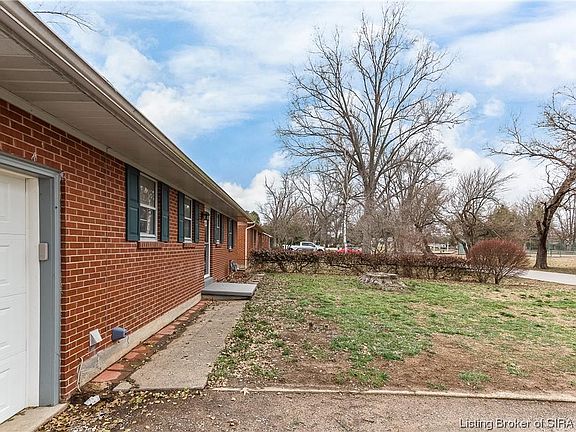 4th image of 8 Park Ln