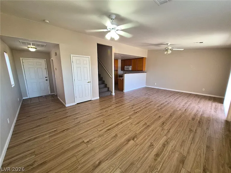 1481 S Dandelion St #3 — Photo 2