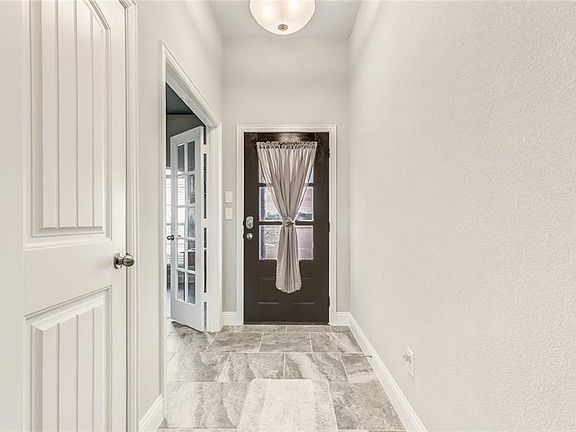 5th image of 1809 W Westhill Dr