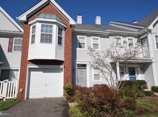 503 Amberleigh Dr #119, Pennington, NJ 08534