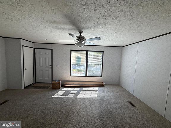 3rd image of 433 Poplar Rd