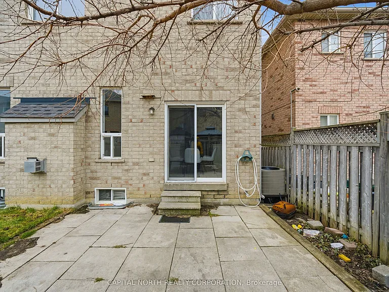 74 Bullrush Dr — Photo 37