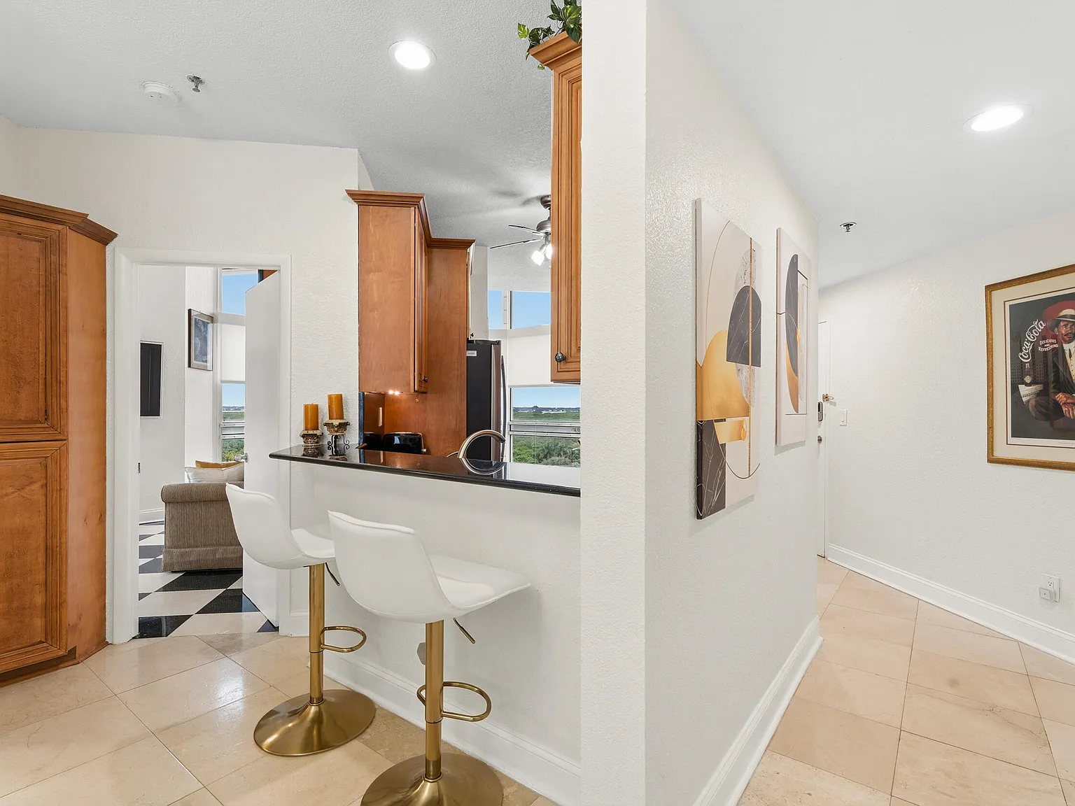 2 bed, 2.0 bath, 1395 sqft, $3,800 — Photo 4