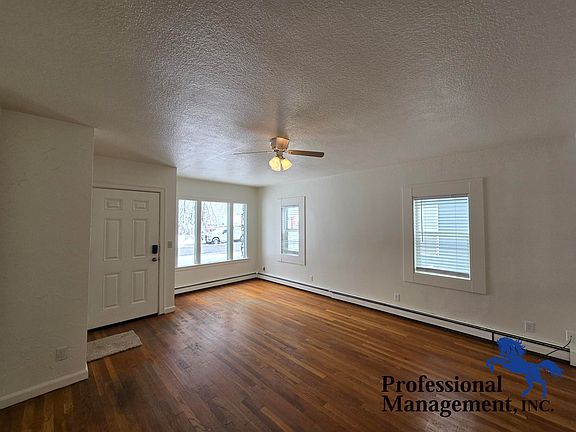 2nd image of 611 Custer Ave #1