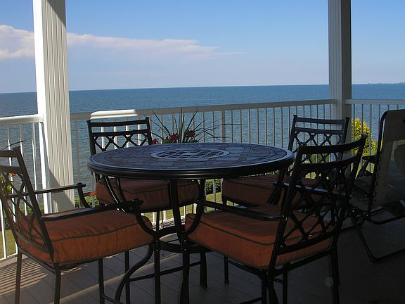 2nd image of 2912 Whispering Shores Dr