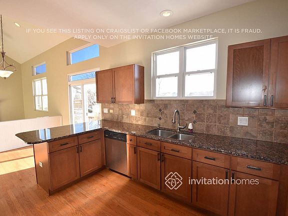 5th image of 878 Deer Path Dr