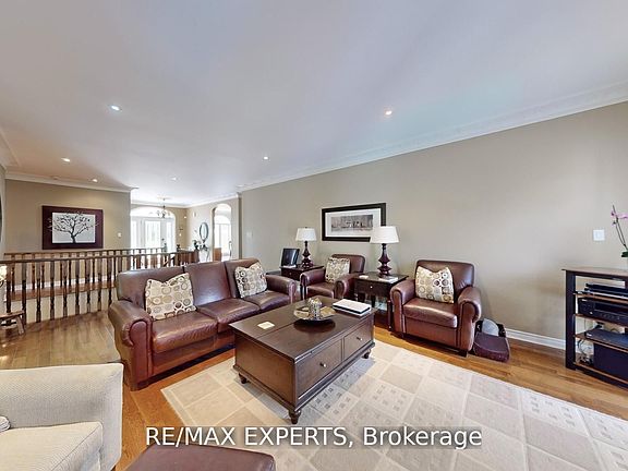 5th image of 6 Overlook Rdg