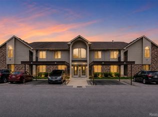 42764 Lilley Pointe Dr #165, Canton, MI 48187