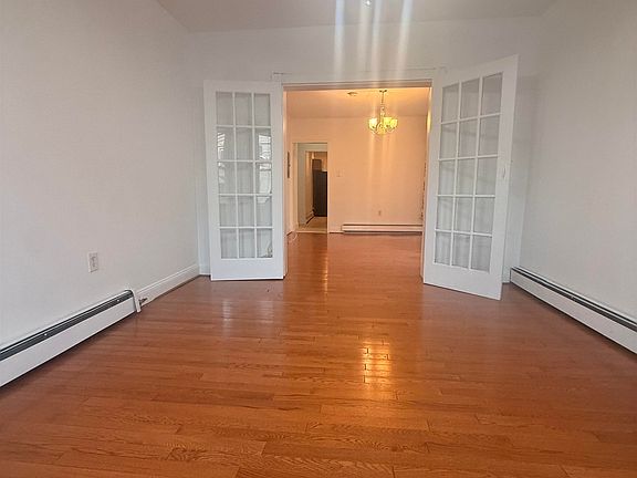 3rd image of 220 Summit Ave #1