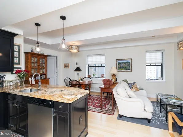 1701 Locust St Unit 1505, Philadelphia, PA 19103