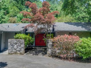6 Monticello Dr, Lake Oswego, OR