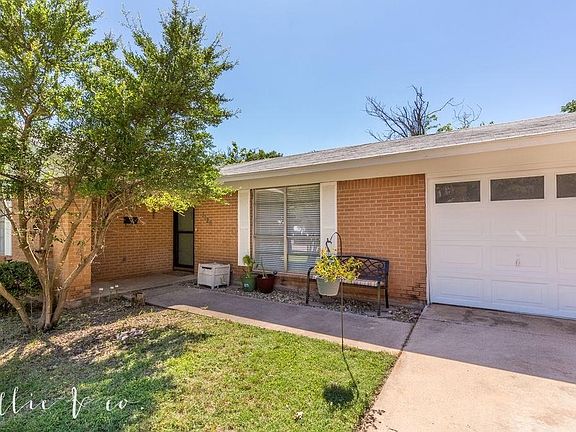 Covered entry way into the house.