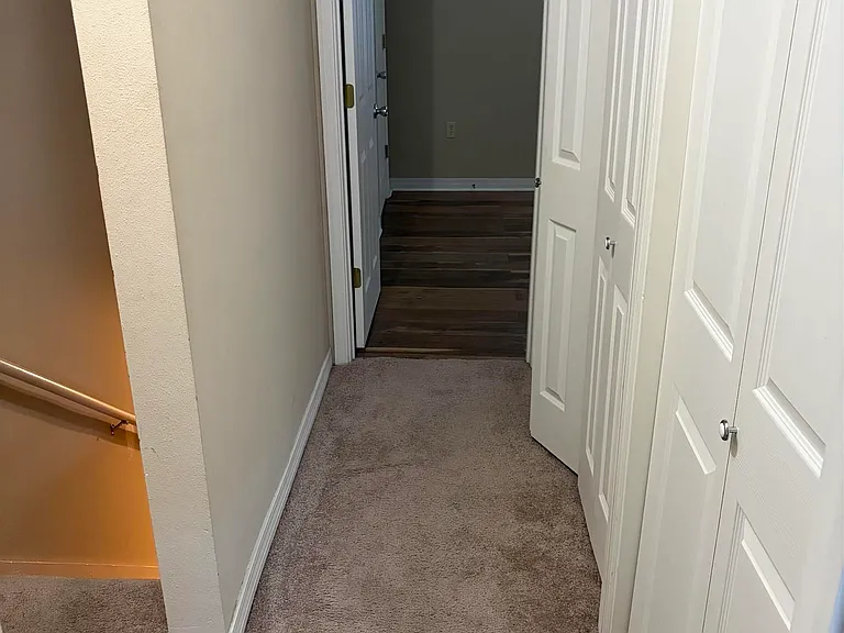 913 W Rothland St #A — Photo 15