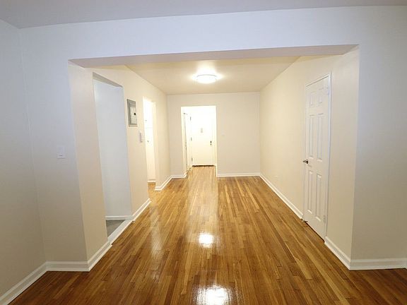 3rd image of 3415 Parsons Blvd APT 3M