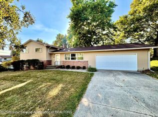 1112 S Sheldon St, Charlotte, MI 48813